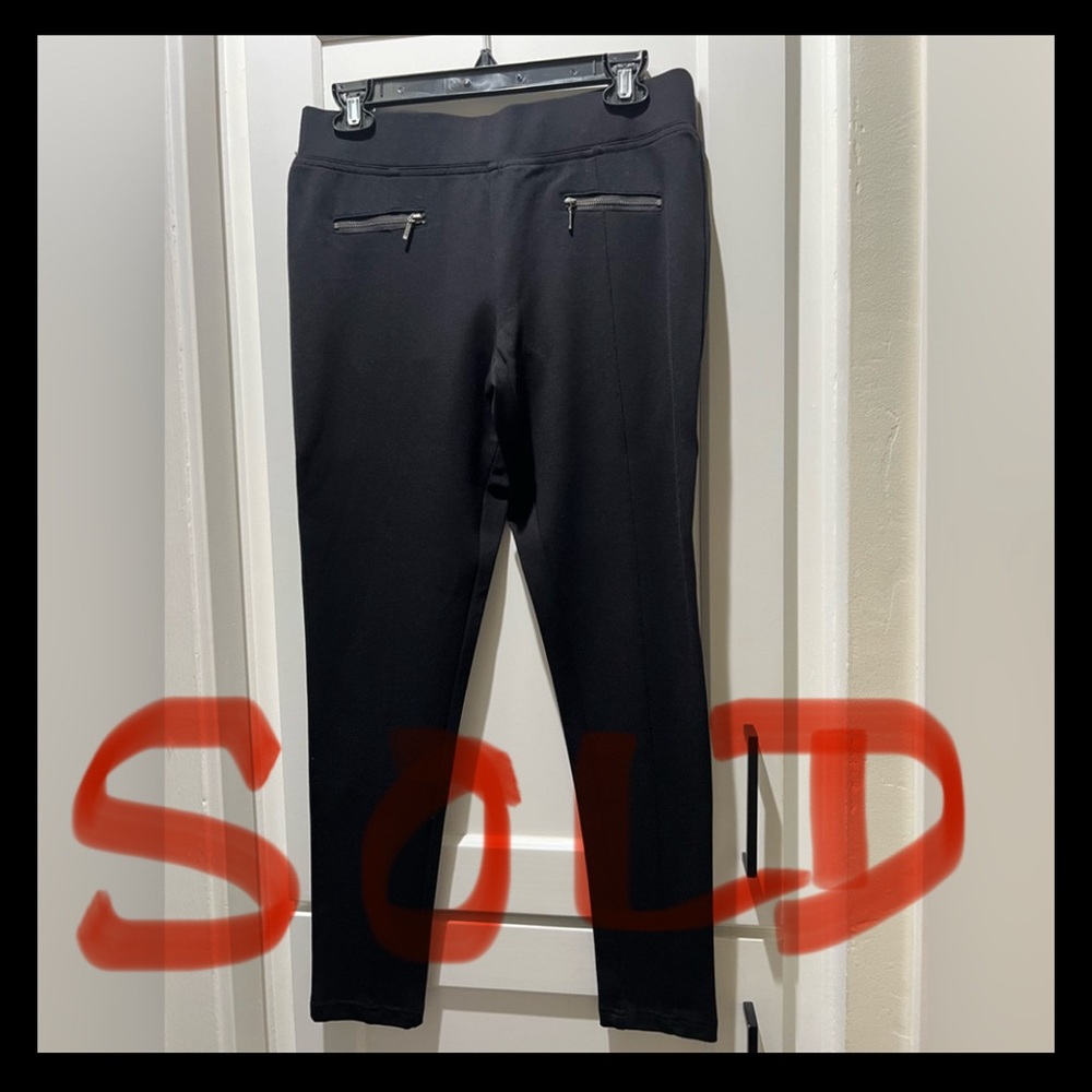 NWOT Willow and Clay Moto Legging